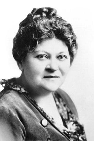 Lule Warrenton profile