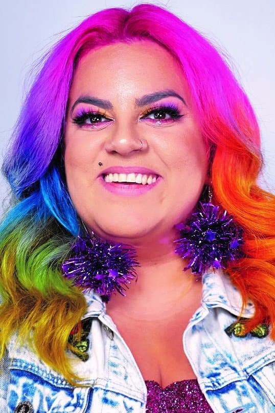 Maíra Medeiros profile