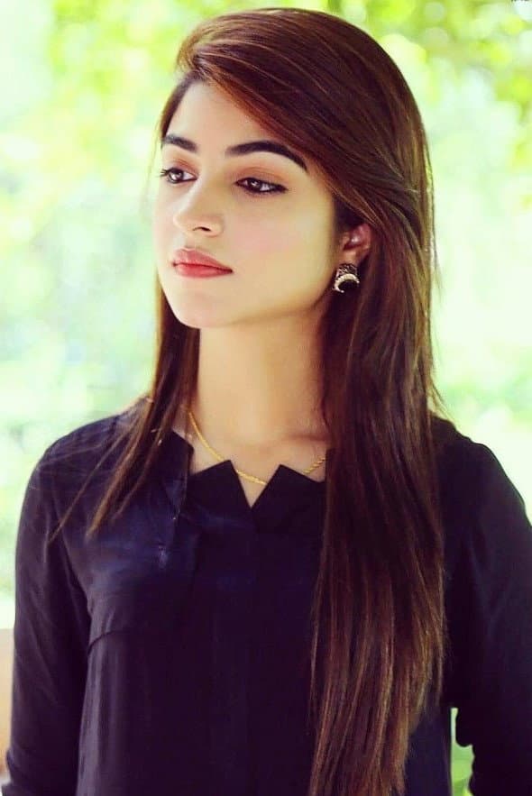 Kinza Hashmi profile