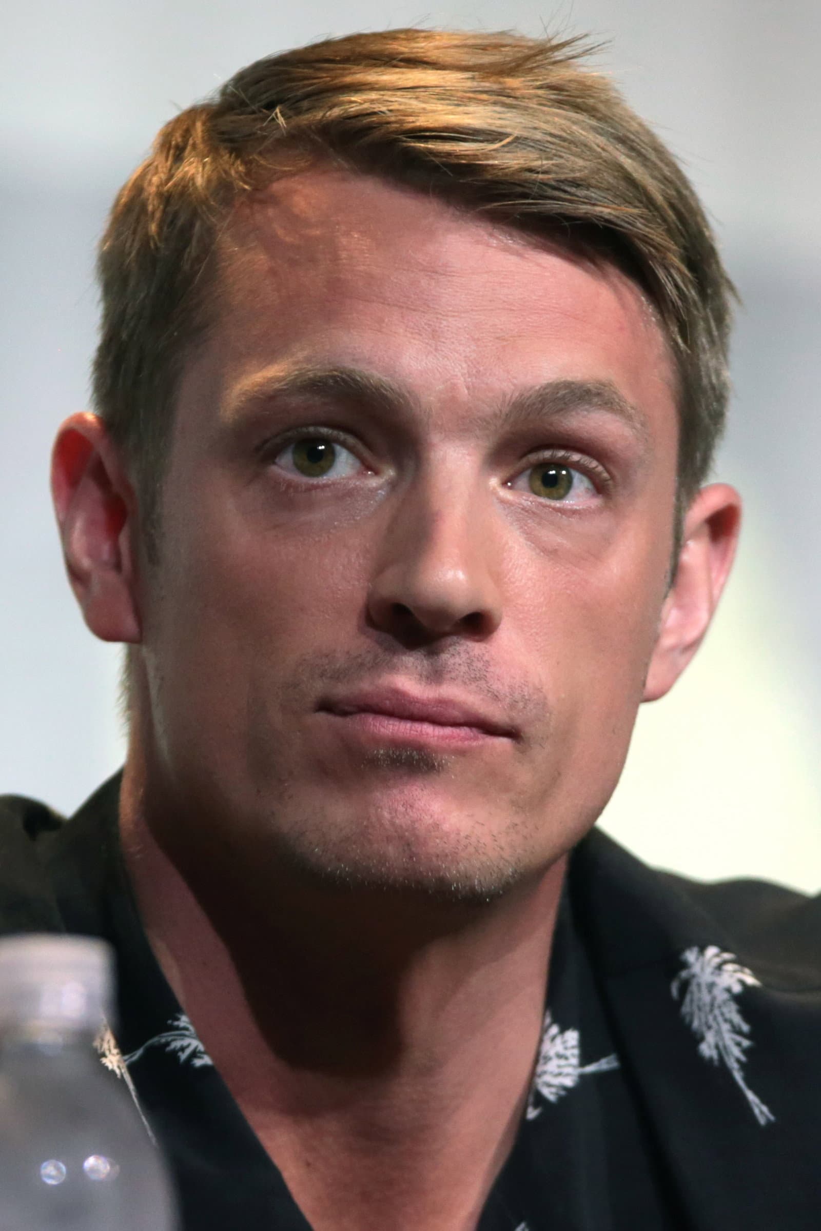 Joel Kinnaman profile