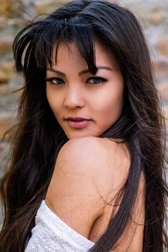 Jenny Umbhau profile