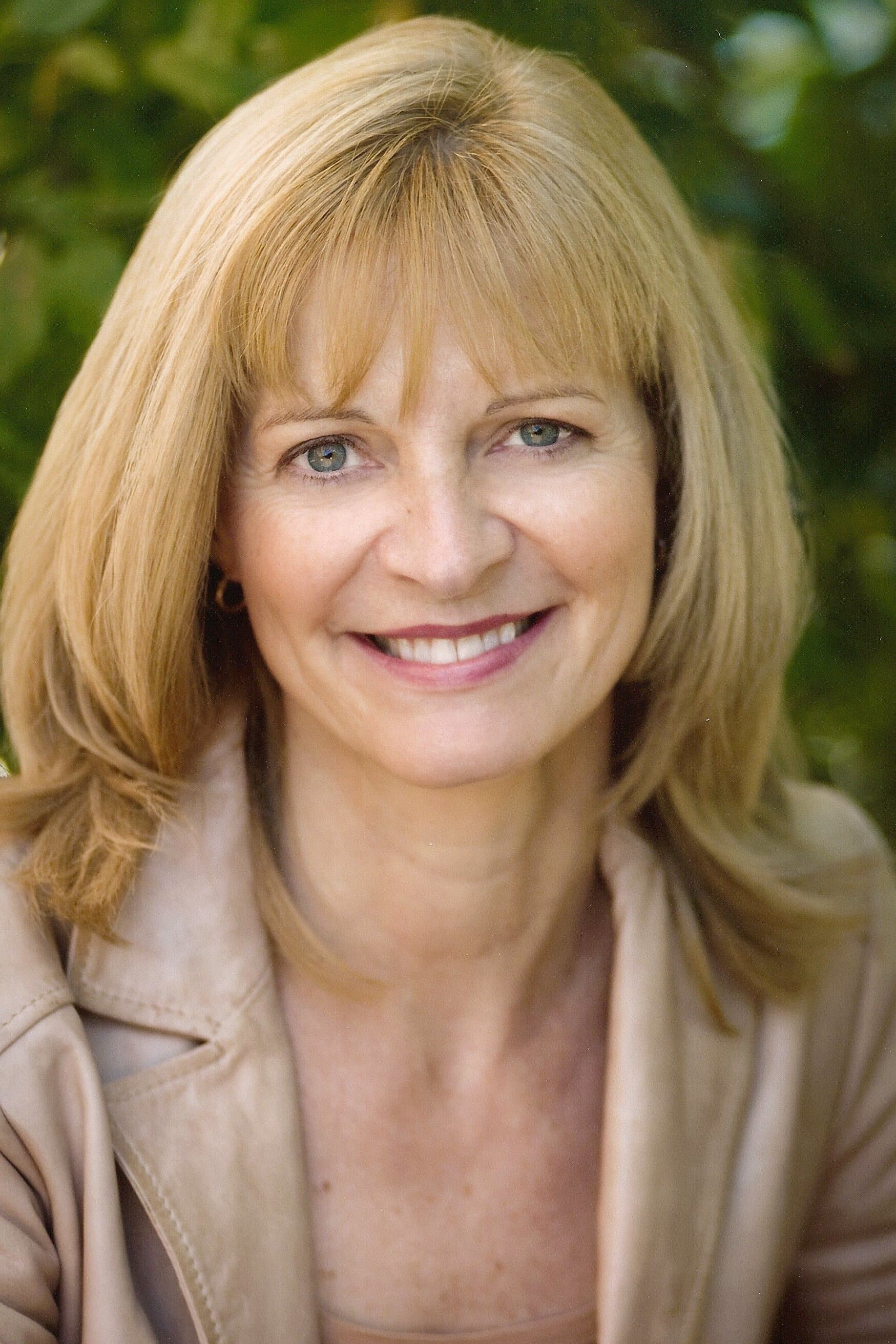 Lorette Clow profile