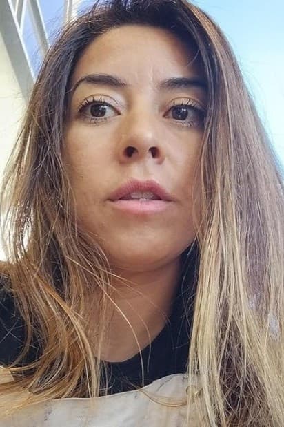 Mayra Juárez profile