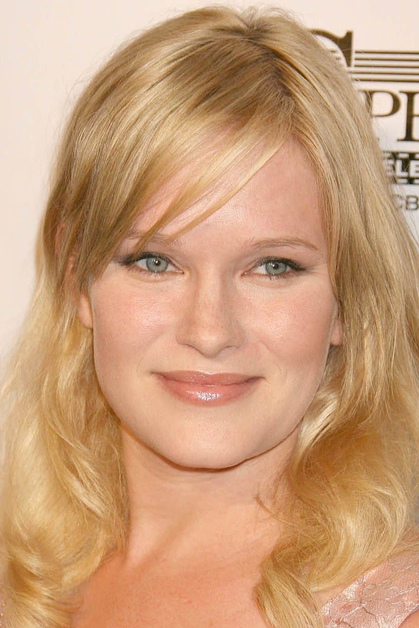 Nicholle Tom profile