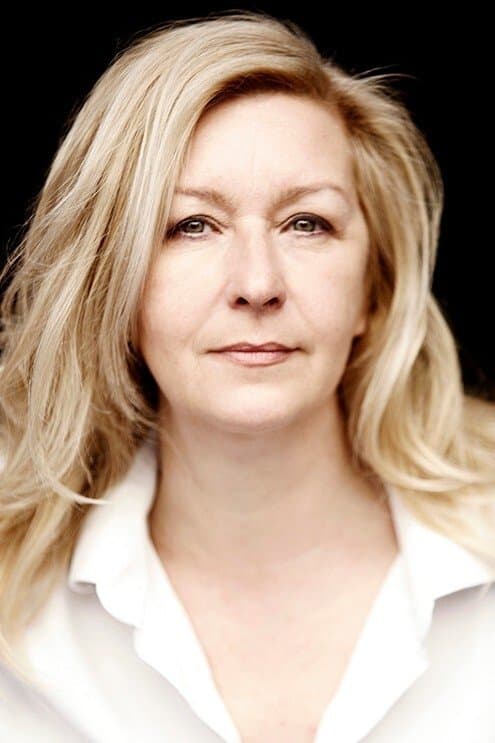 Amparo Fernández profile