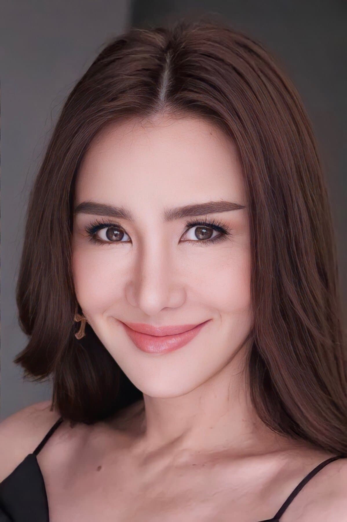 Nicole Theriault profile