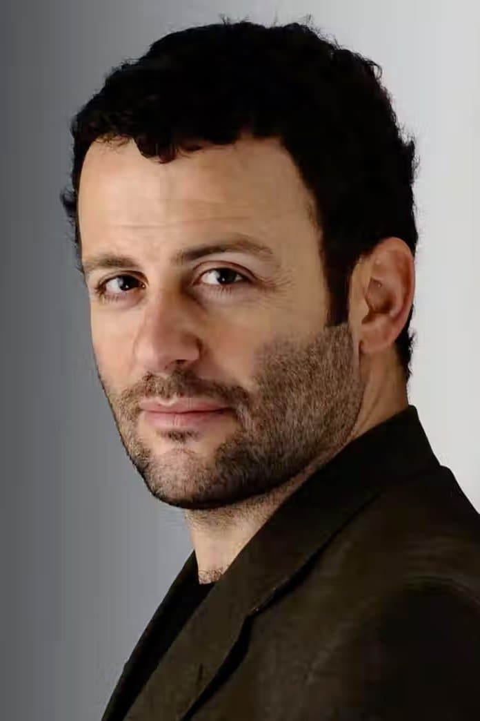 Erdil Yaşaroğlu profile