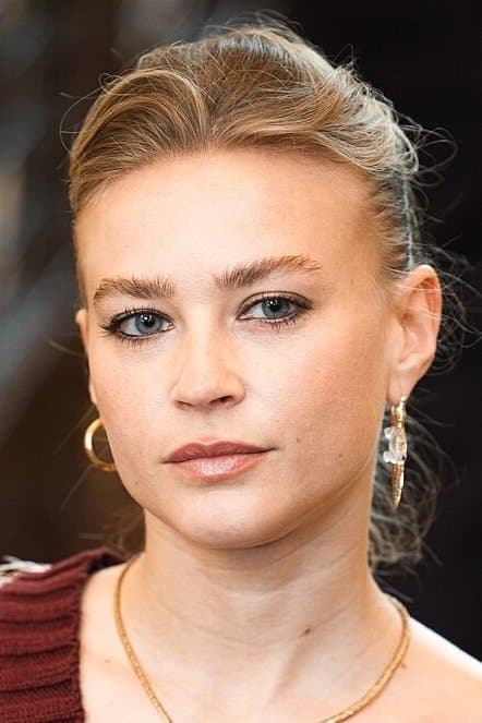 Jeanne Goursaud profile