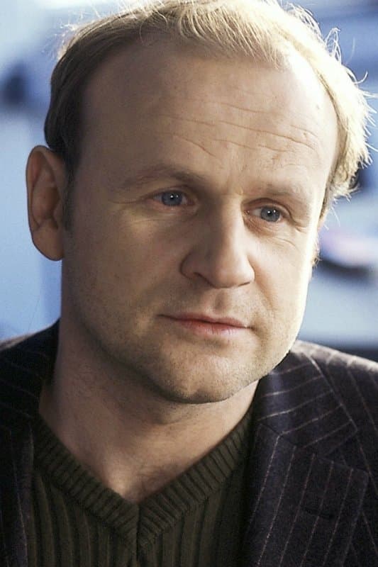 Oliver Stokowski profile