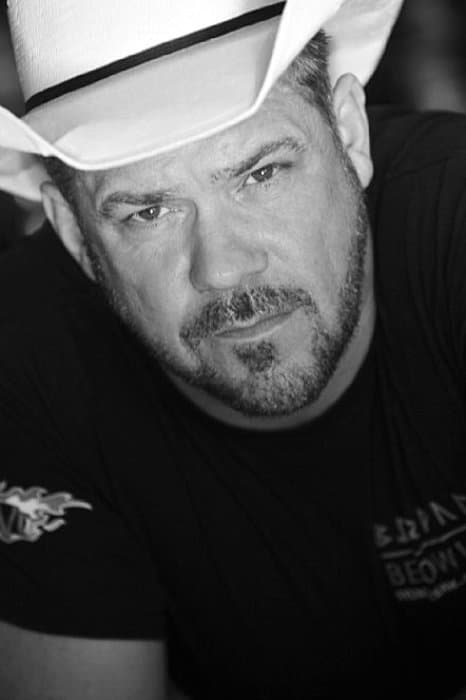 Ian van Temperley profile