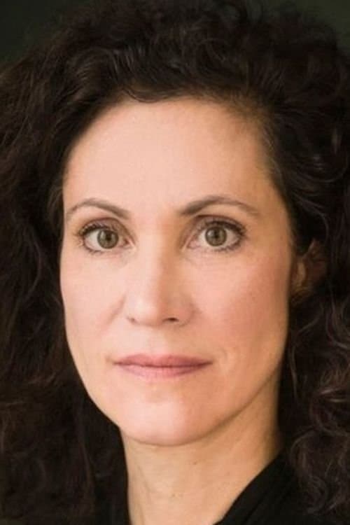 Justine Hirschfeld profile