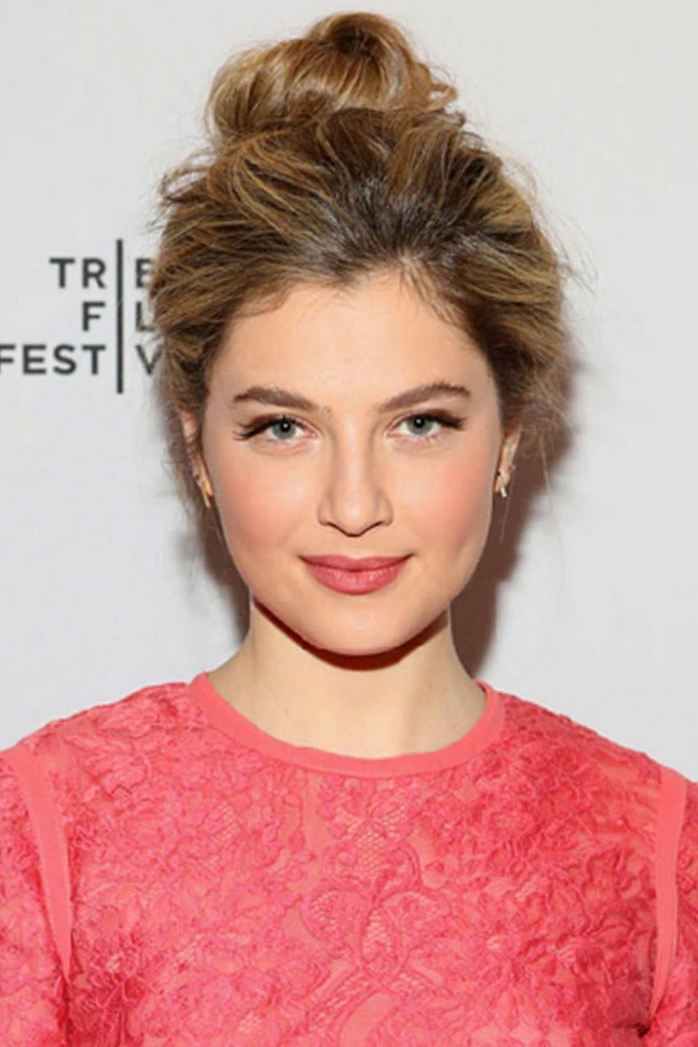 Zoe Levin profile