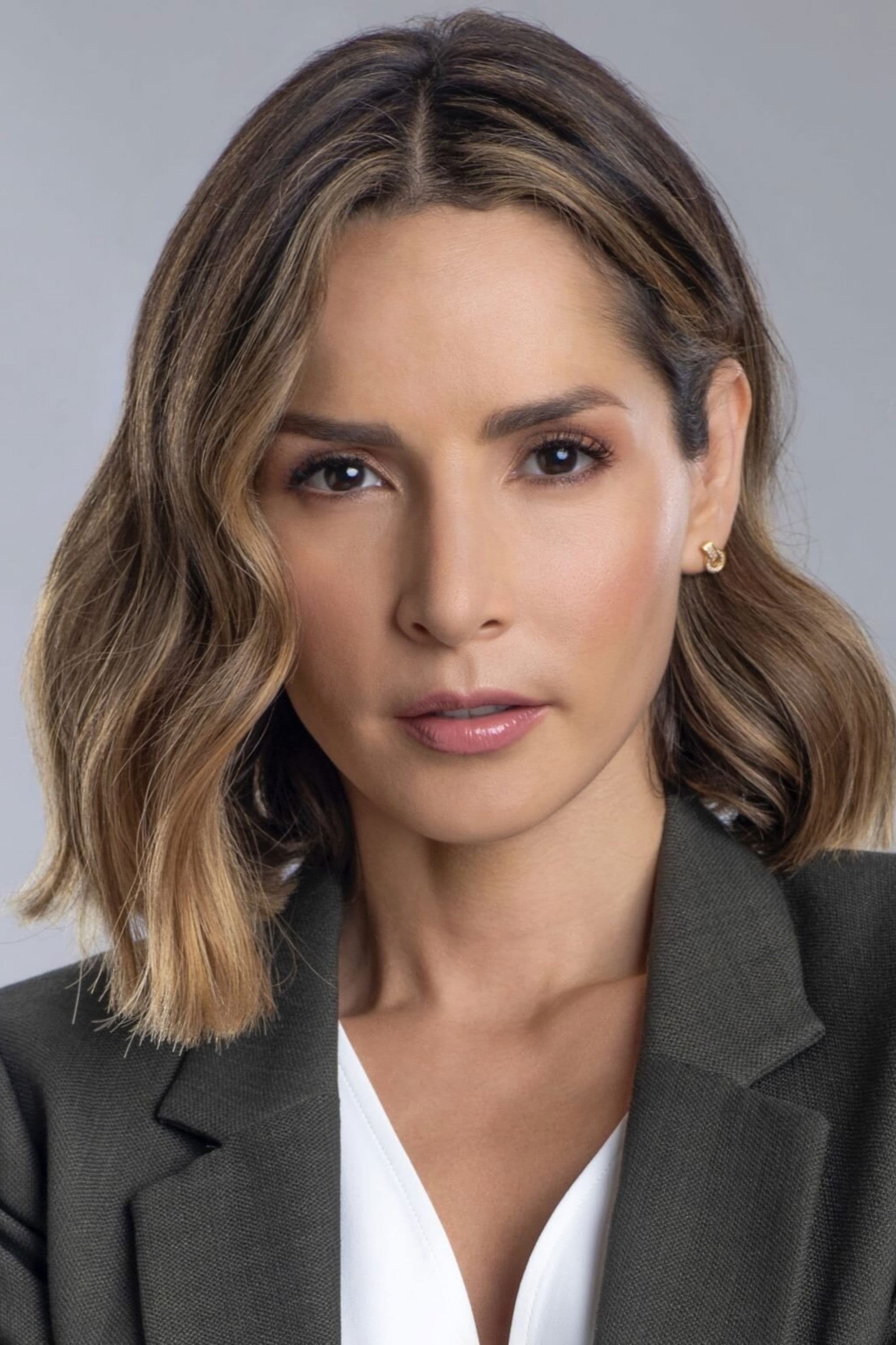 Carmen Villalobos profile