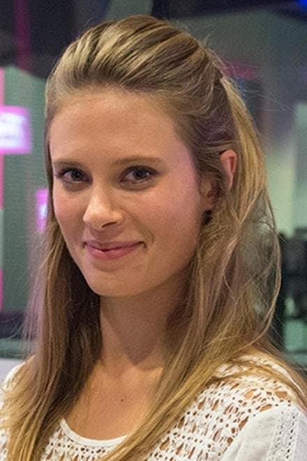 Julia Pietrucha profile