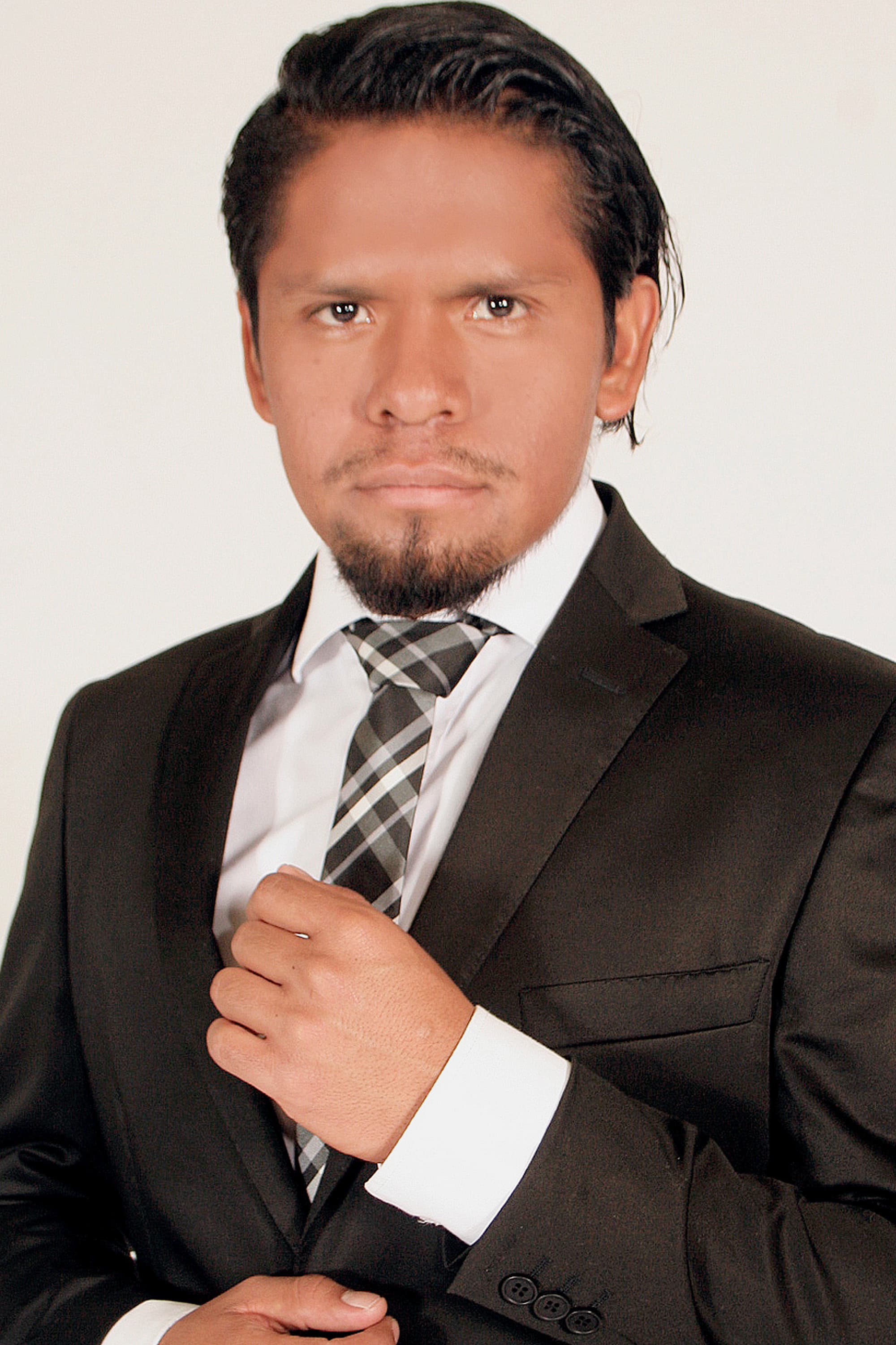 Eduardo Vargas profile