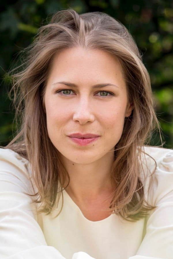 Esther Maria Pietsch profile