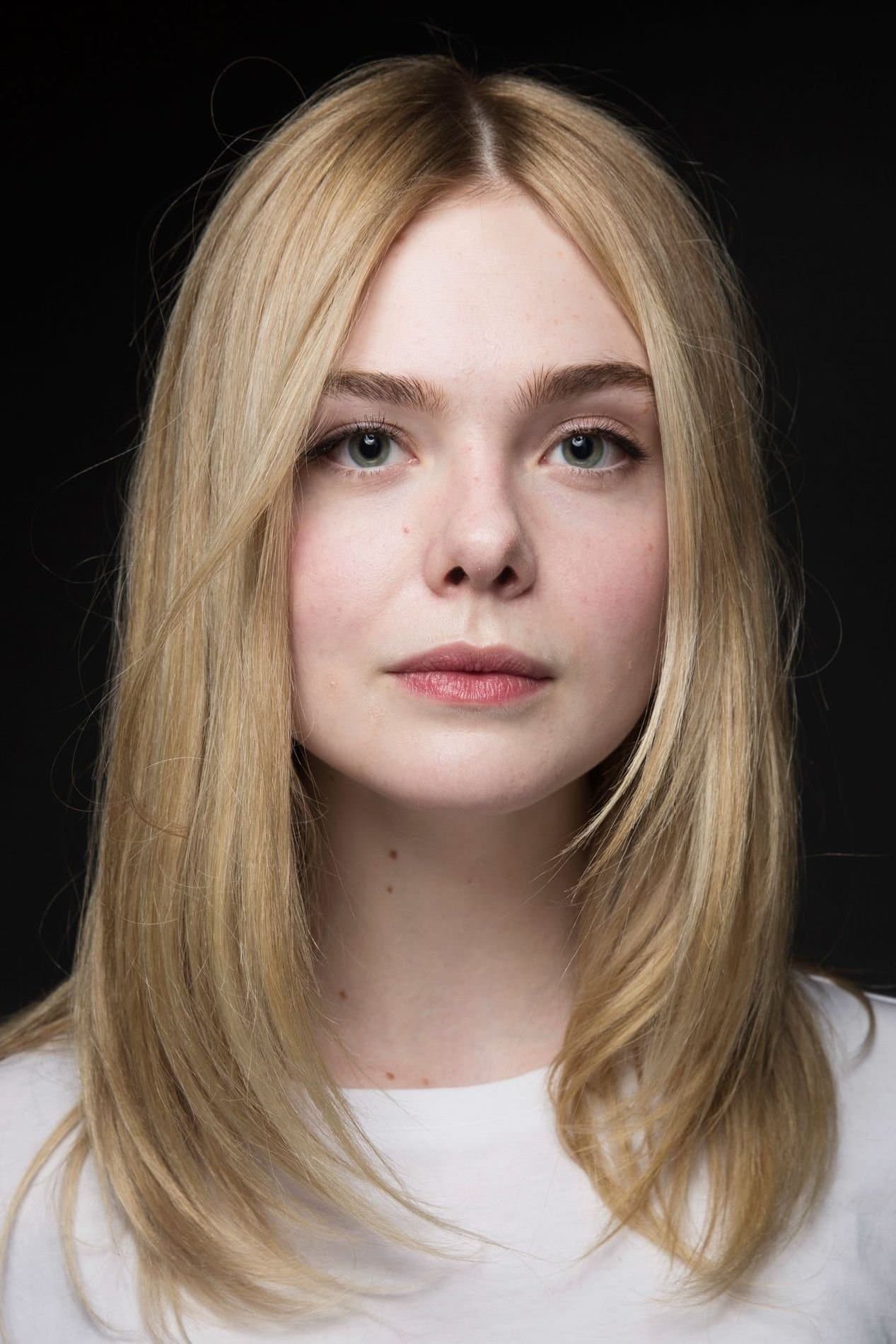 Elle Fanning profile