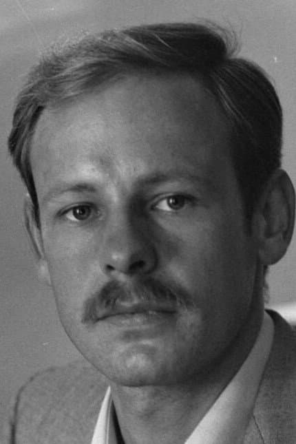 Alexander Waechter profile