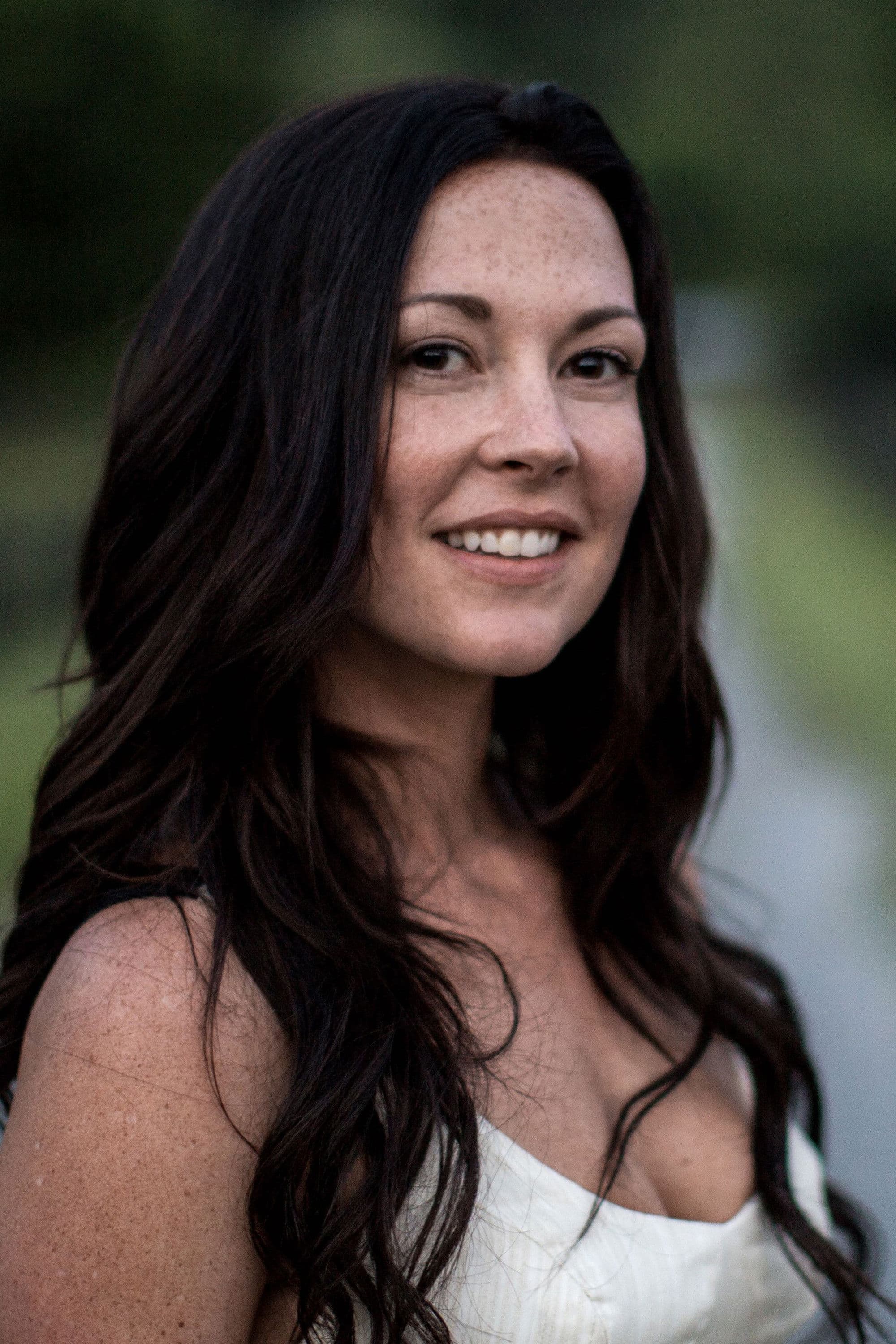 Amanda Shires profile