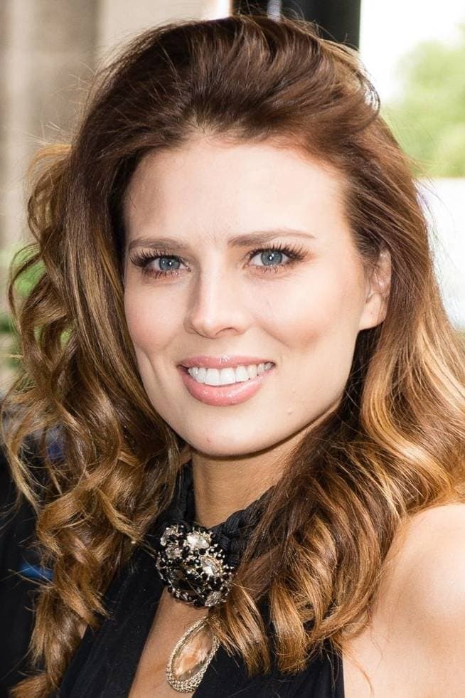 Twinnie Lee Moore profile