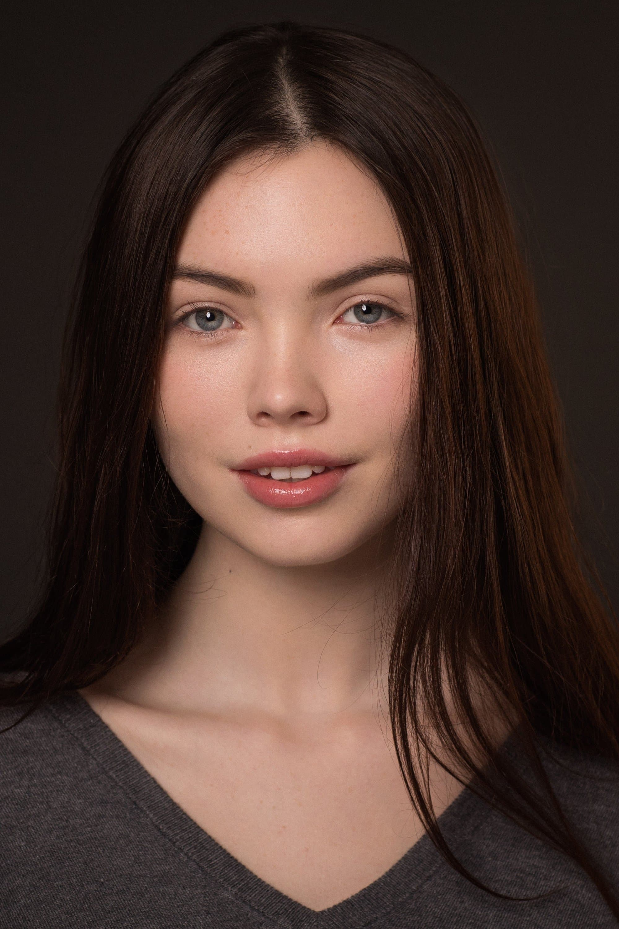 Lauryn Canny profile