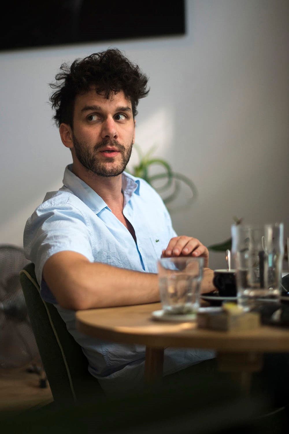 Igor Bezinović profile