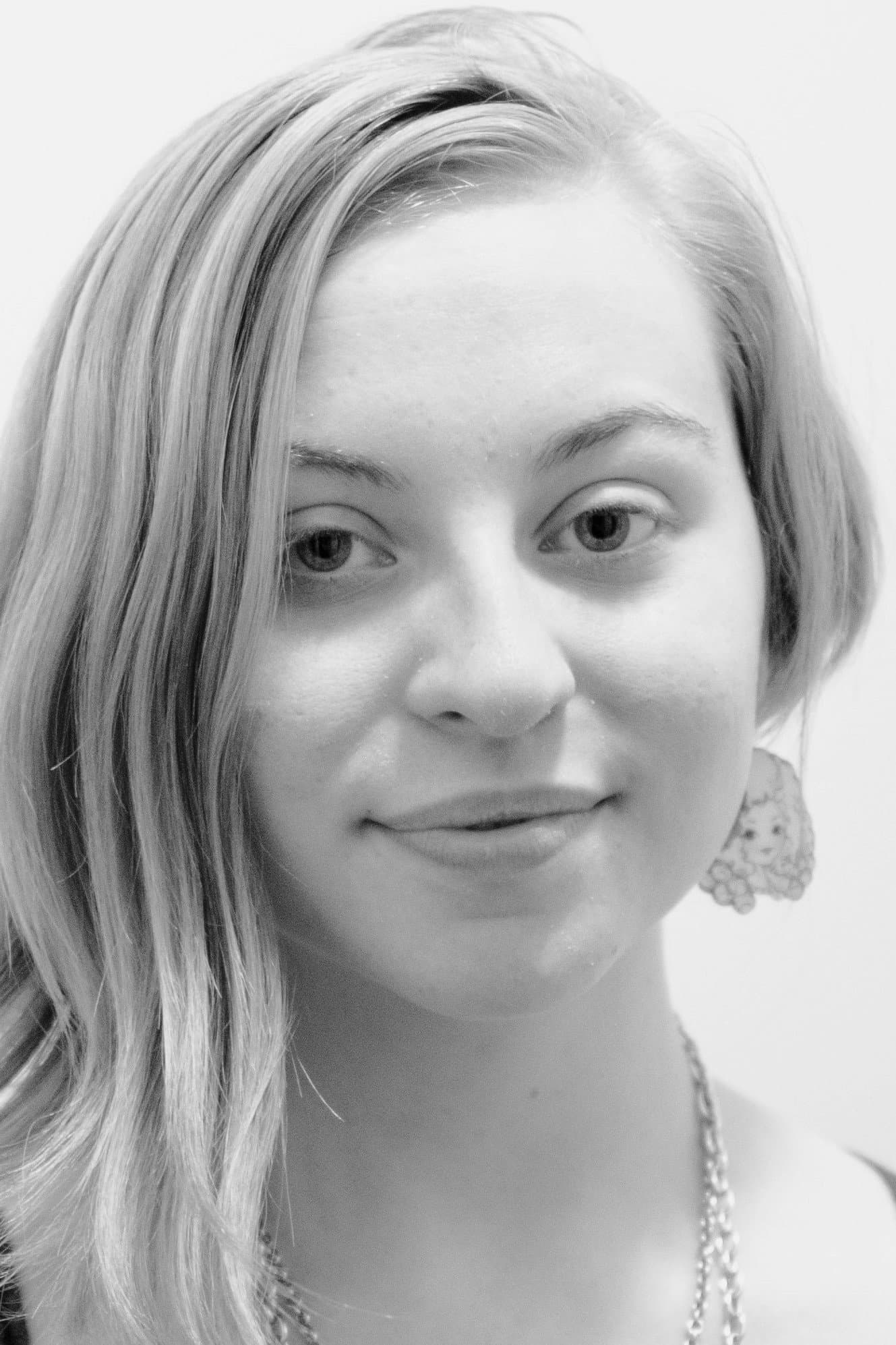 Porcelain Dalya profile