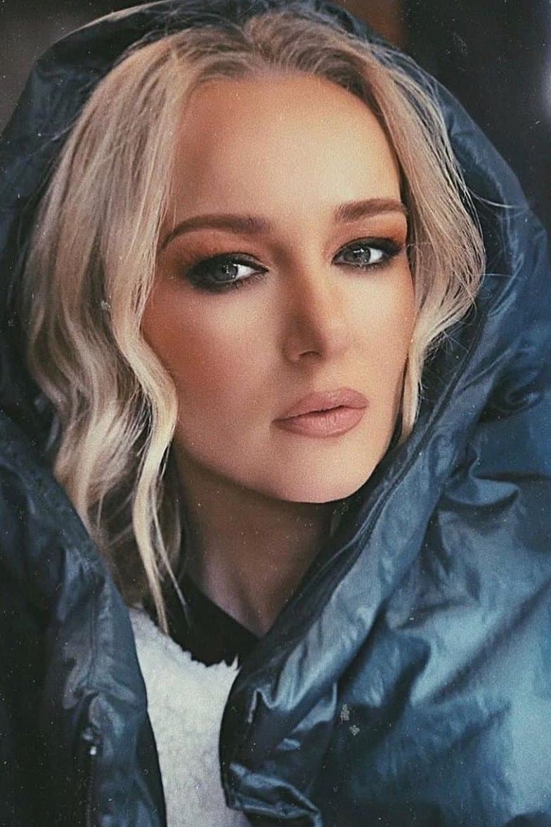 Adriana Matoshi profile