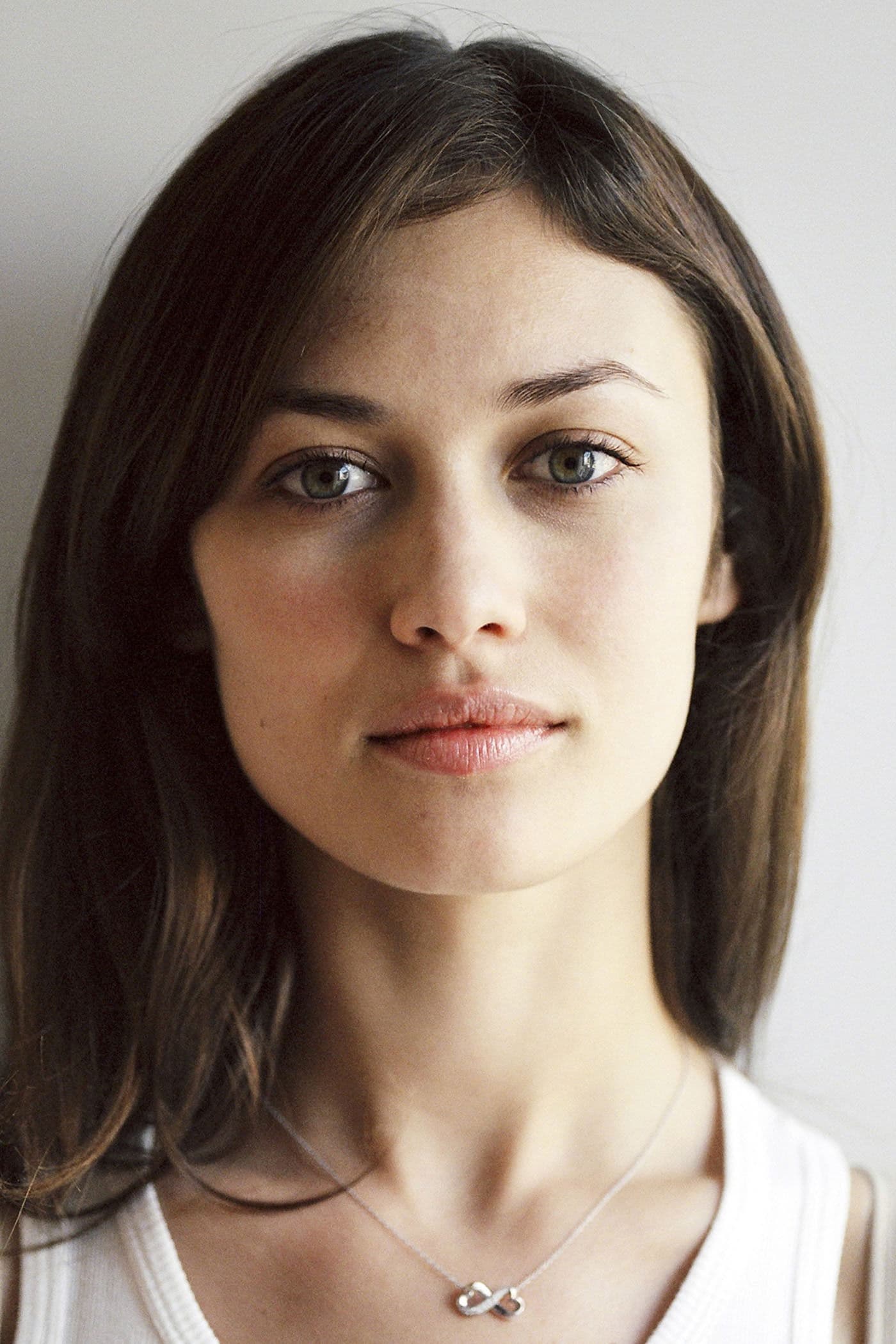 Olga Kurylenko profile