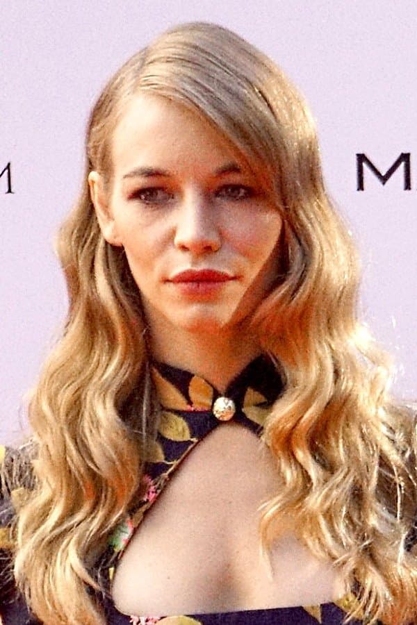 Svetlana Ustinova profile