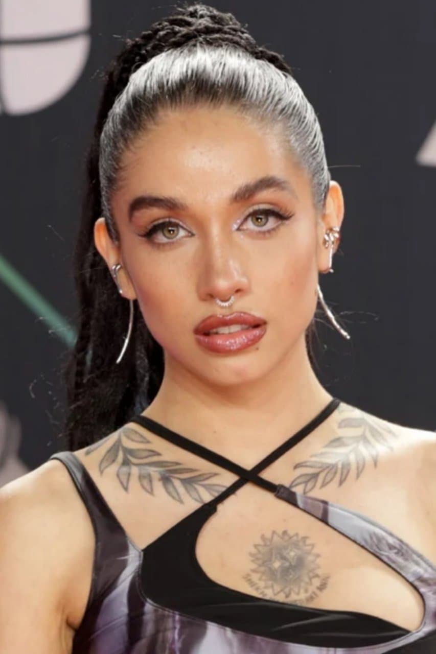 María Becerra profile