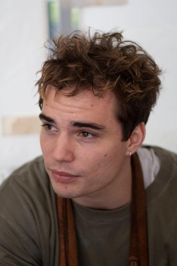 Benett Vilmányi profile