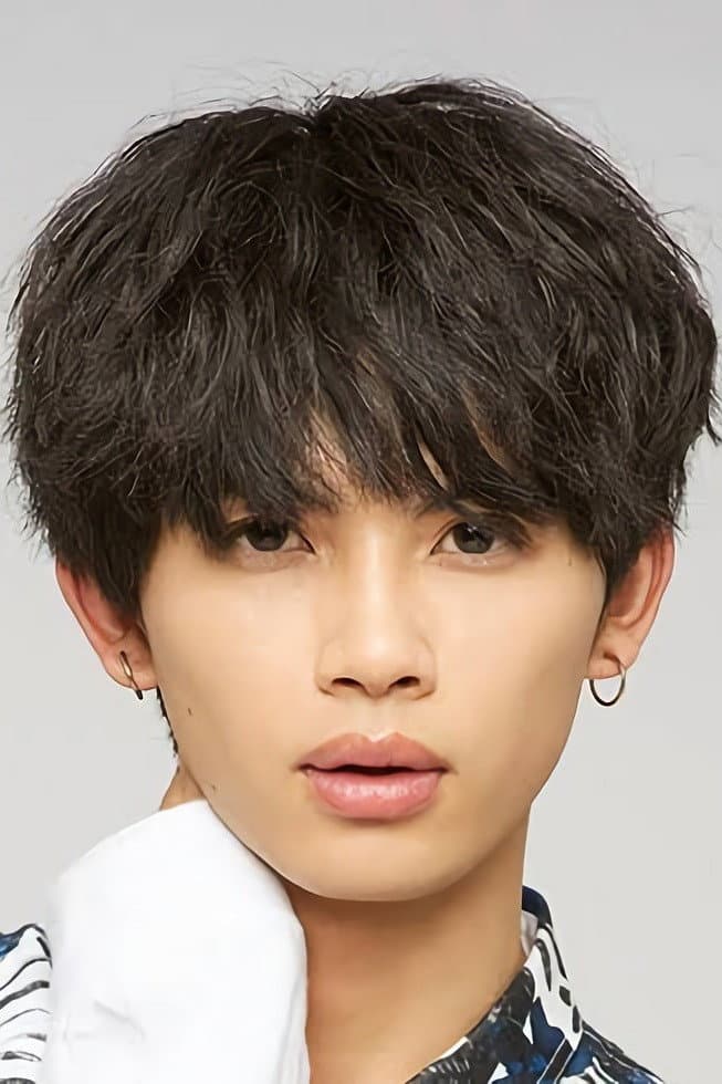 Naoya Kusakawa profile