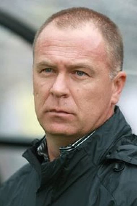 Mano Menezes profile