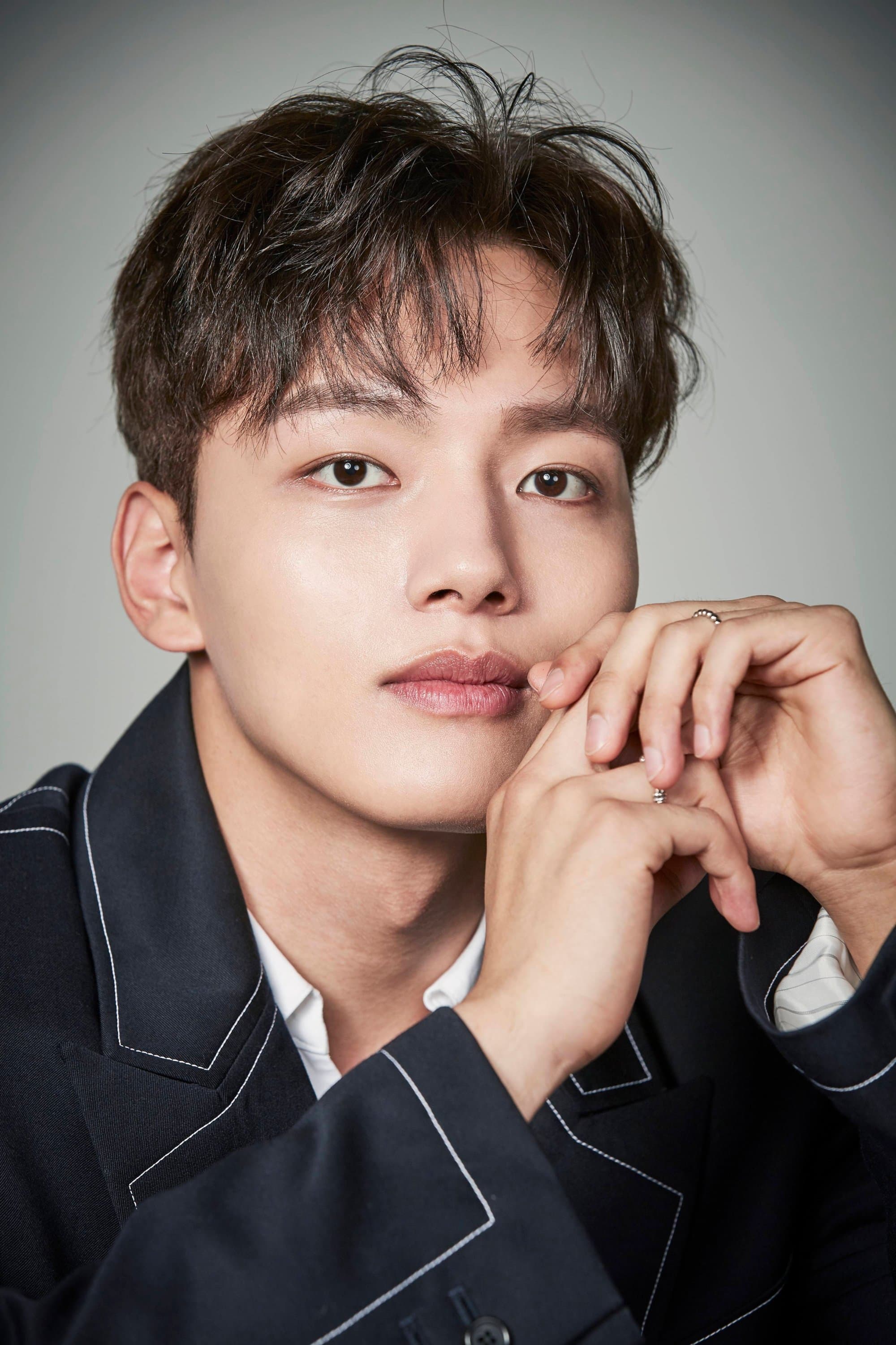 Yeo Jin-goo profile