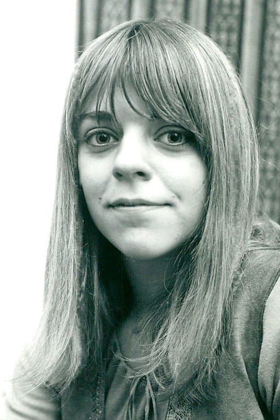 Petra Markham profile