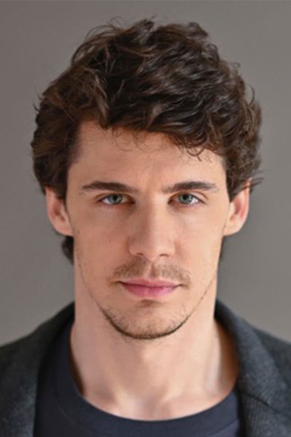 Vučić Perović profile