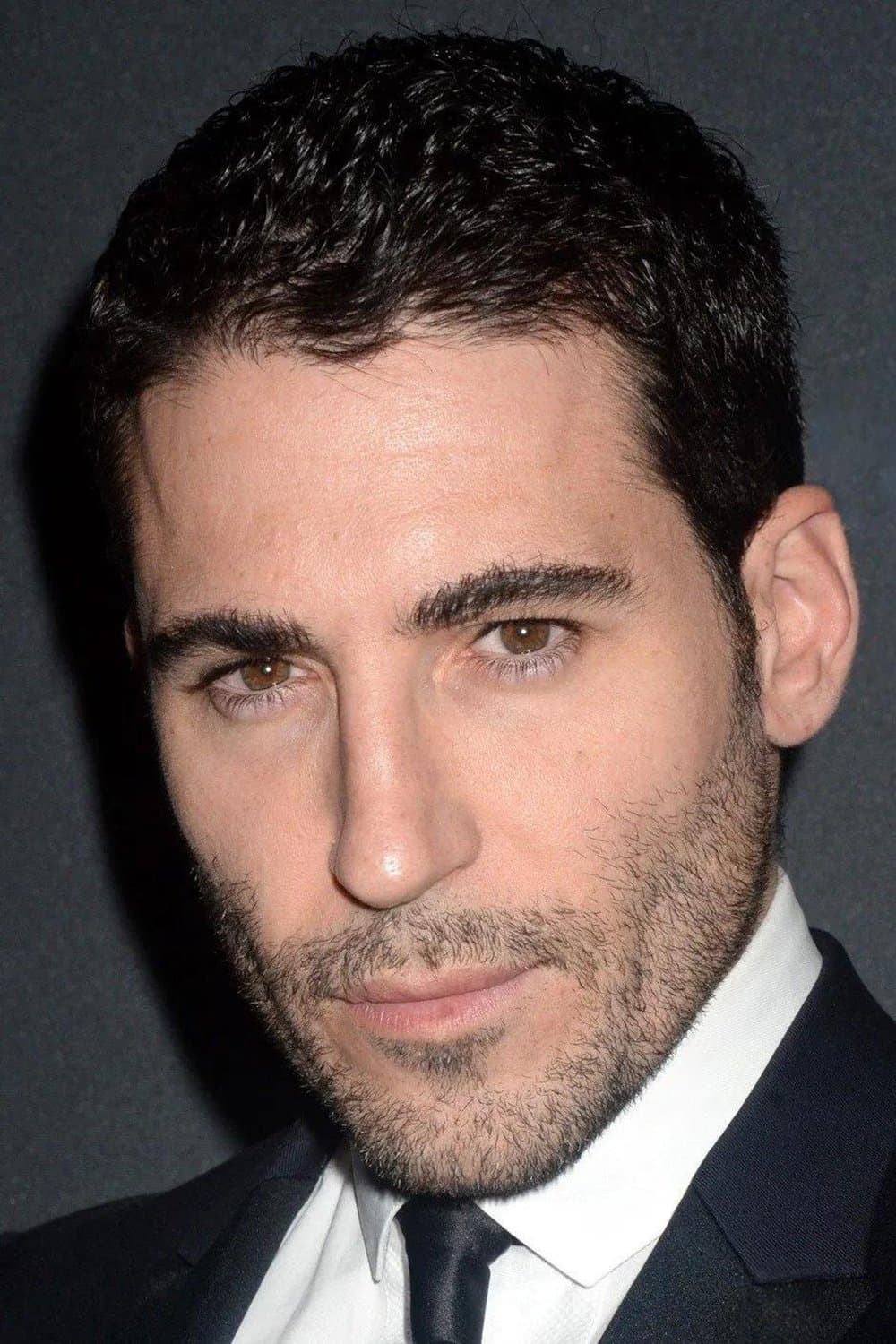 Miguel Ángel Silvestre profile