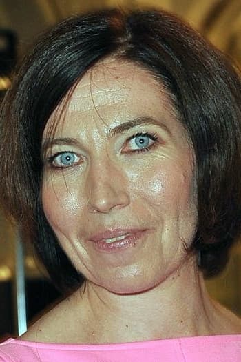 Elise Larnicol profile