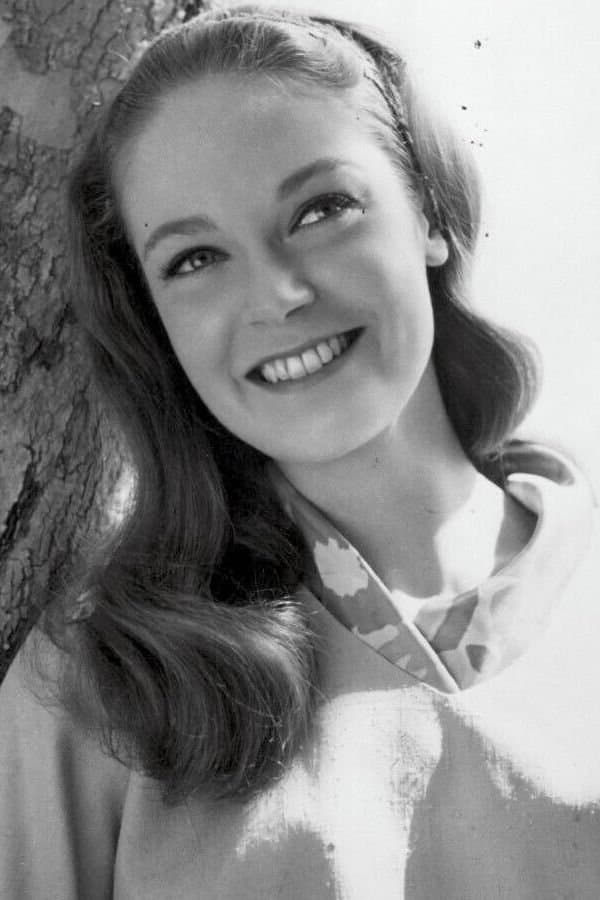 Elizabeth Hartman profile