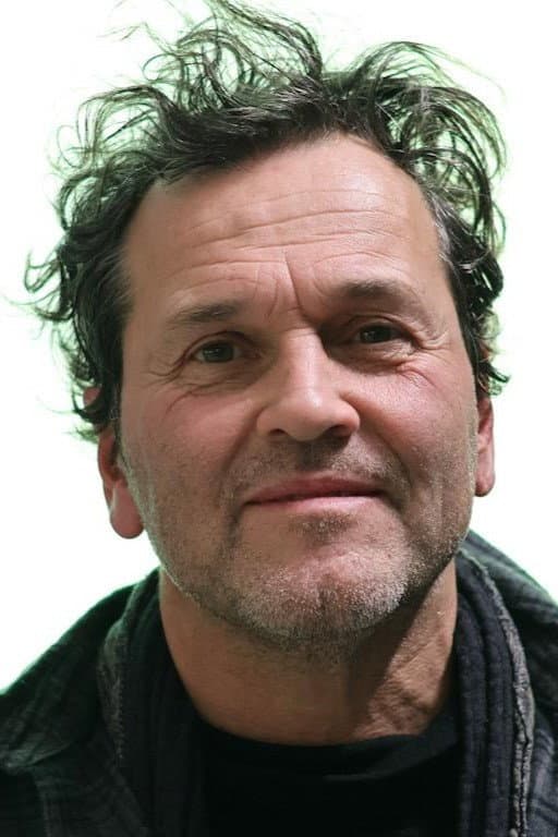 Martin Léon profile