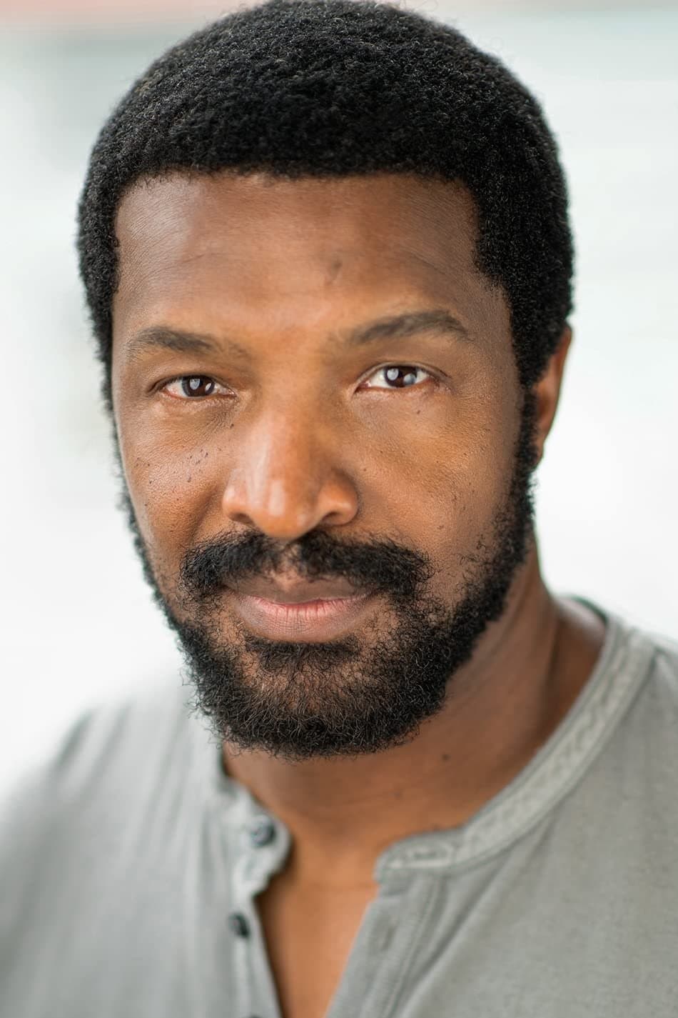 Roger Cross profile