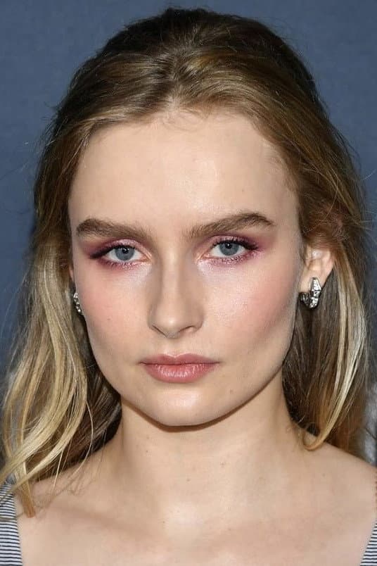 Olivia DeJonge profile
