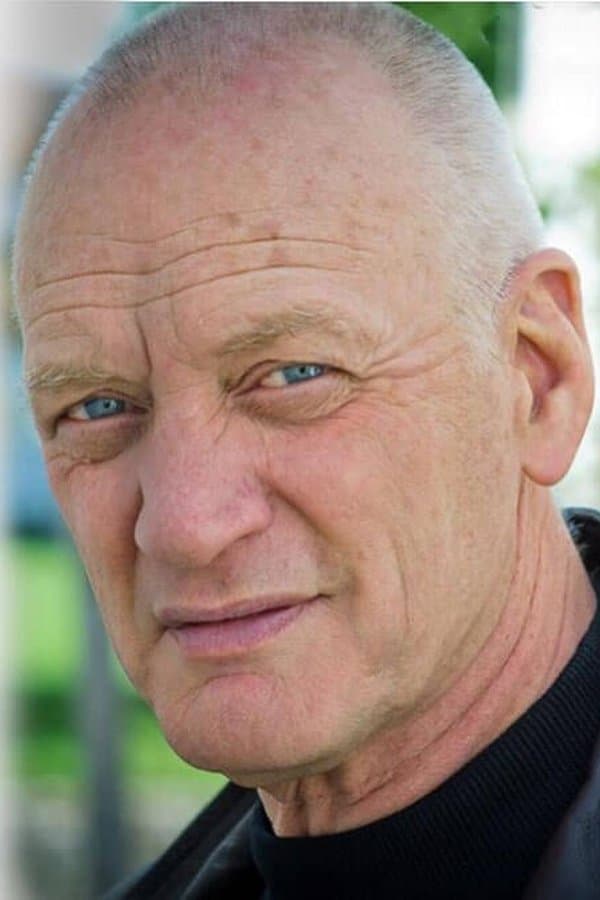 Nigel Bennett profile