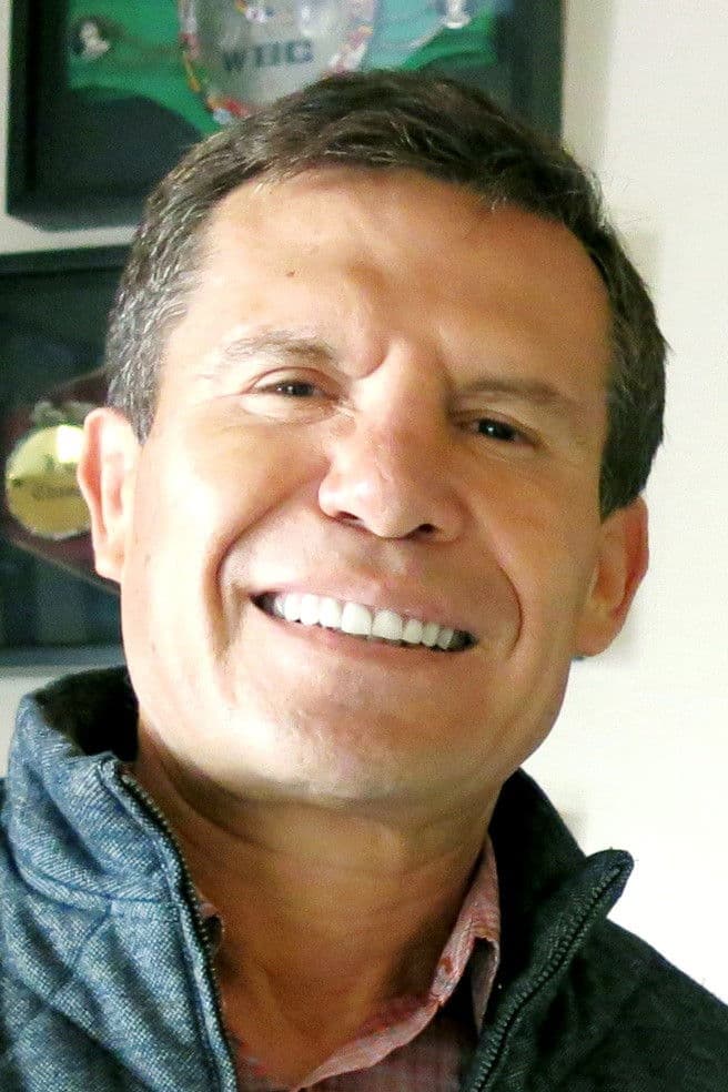 Julio César Chávez profile