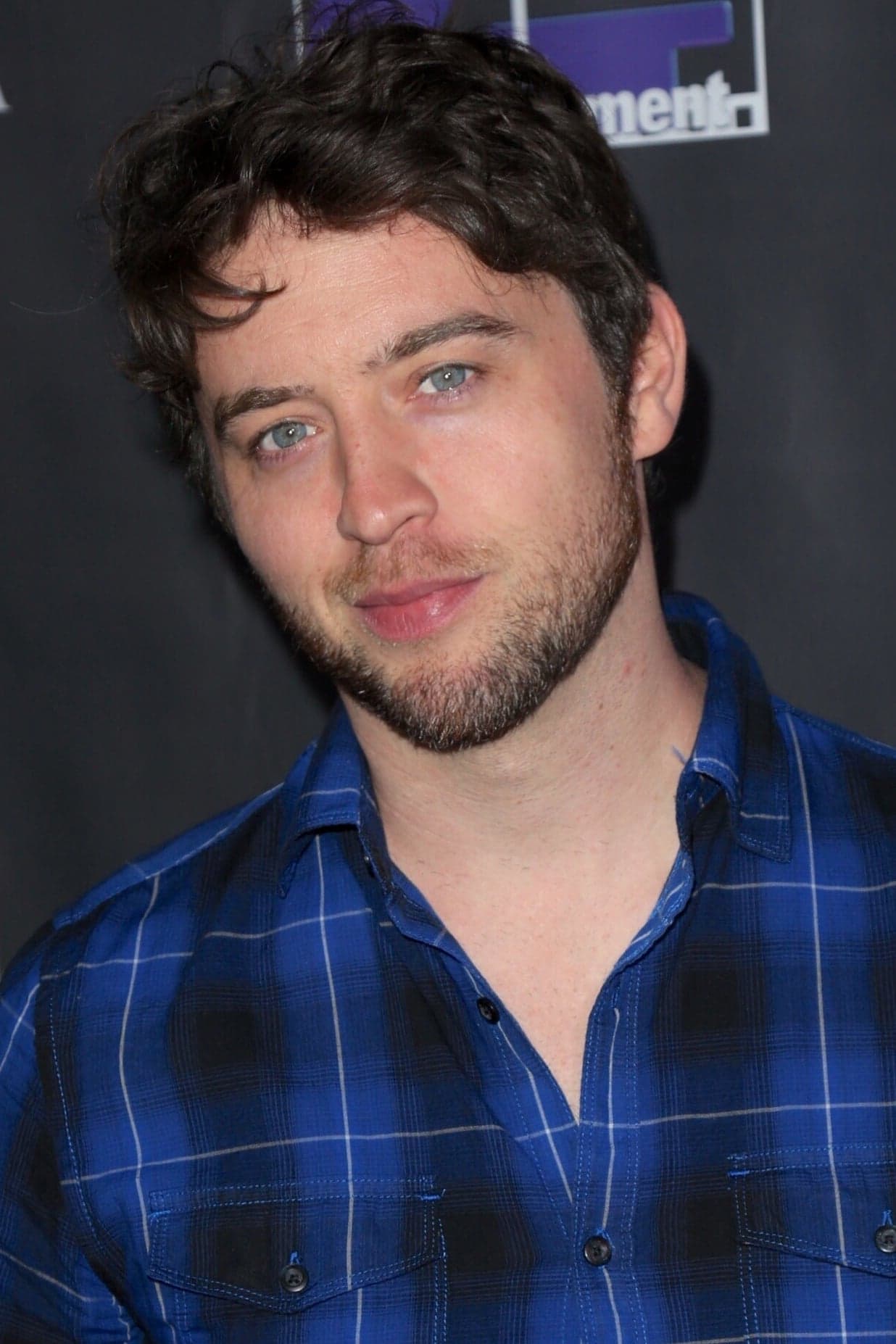 Johnny Pacar profile