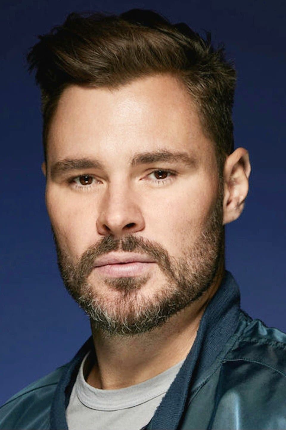 Patrick John Flueger profile