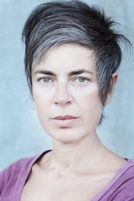 Caroline Benjo profile