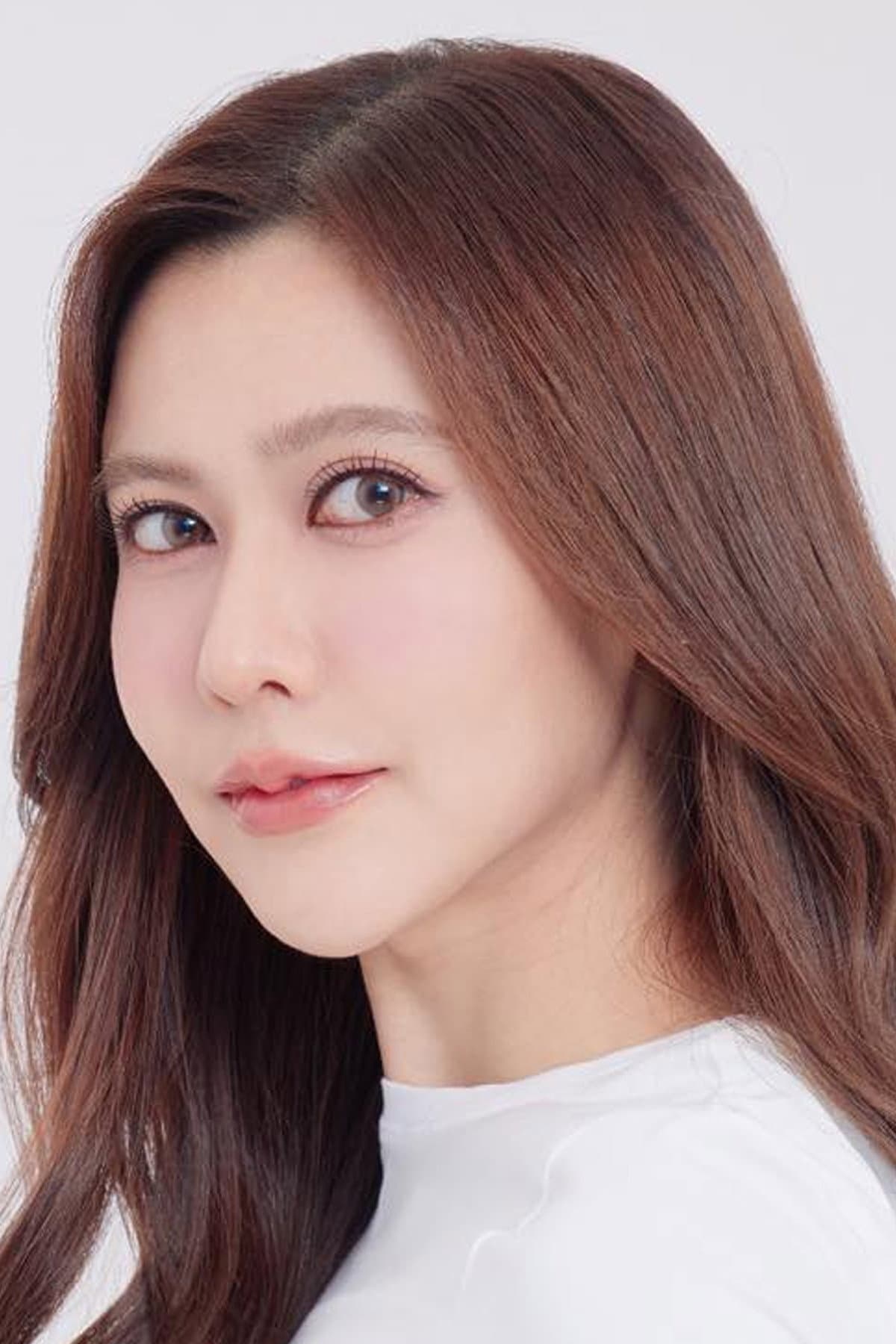 Kanteera Wadcharathadsanakul profile