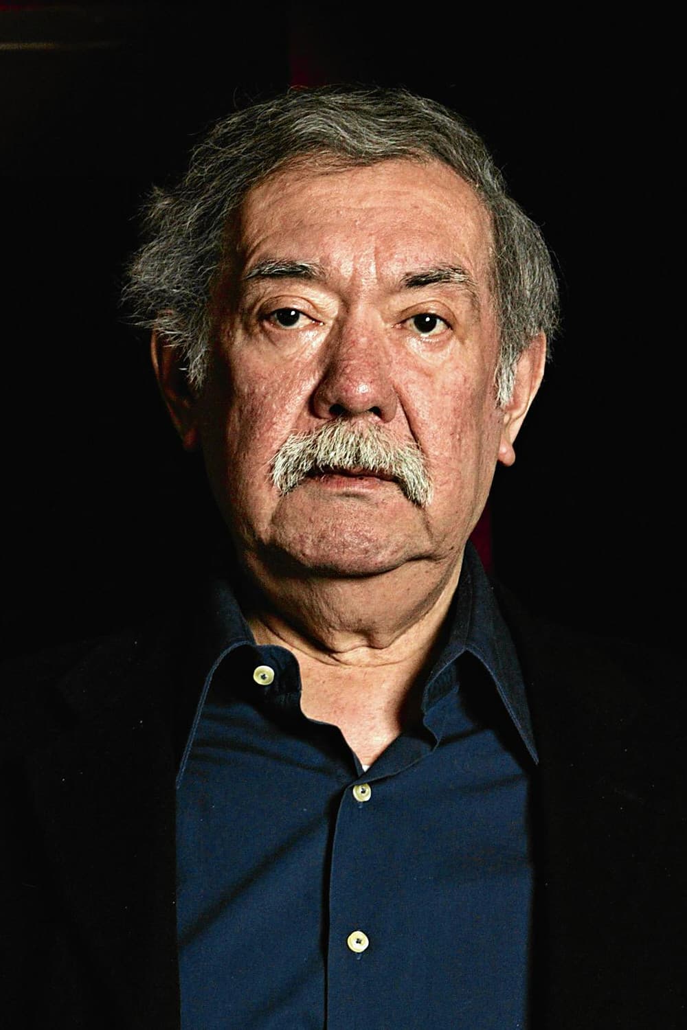 Raúl Ruiz profile